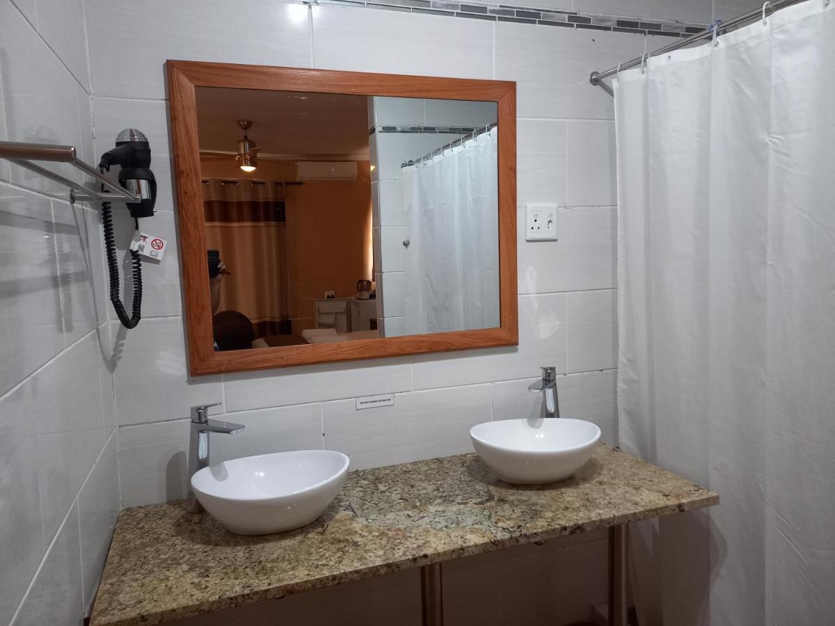 Divundu Guest House المظهر الخارجي الصورة