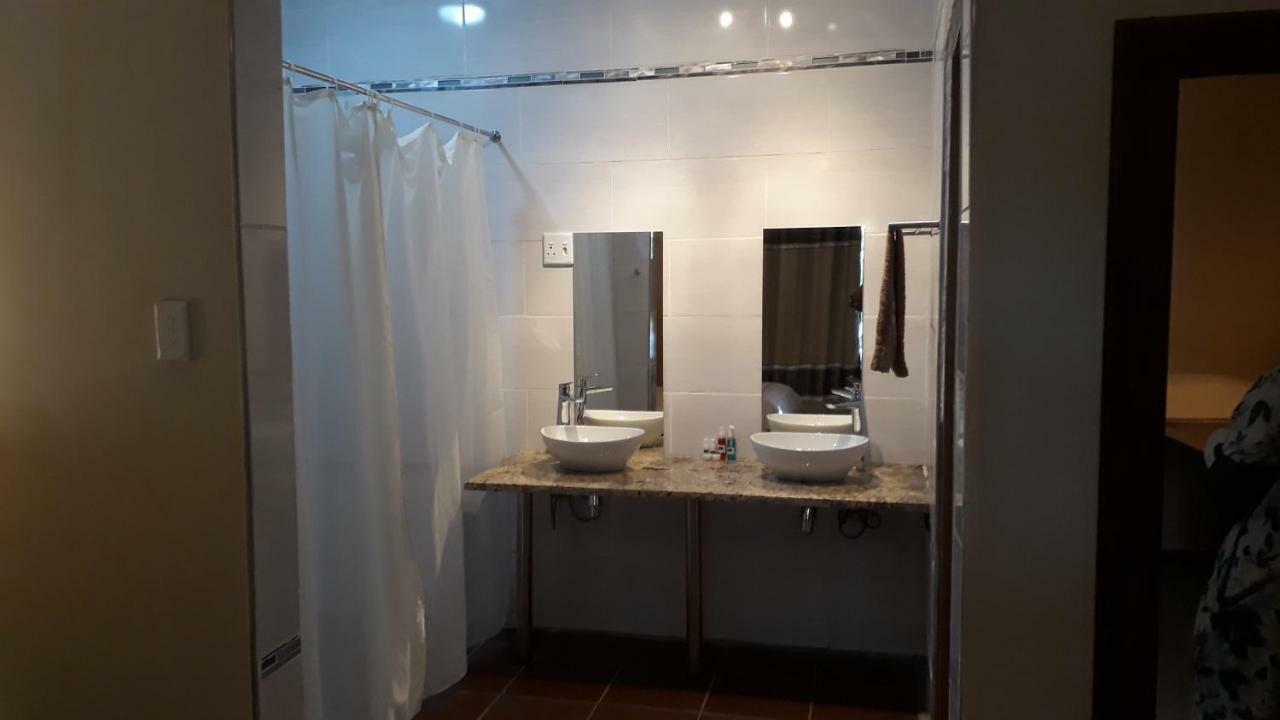 Divundu Guest House المظهر الخارجي الصورة